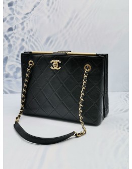 2019 CHANEL CC LOGO INFINITY CHAIN SHOULDER BAG IN BLACK CALFSKIN LEATHER