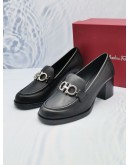 SALVATORE FERRAGAMO ROLO GANCINI BLACK LEATHER LADIES LOAFER SIZE 7 -FULL SET-