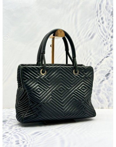 (SALE) BALLY CHEVRON TOTE TOP HANDLE BAG IN BLACK CALFSKIN LEATHER