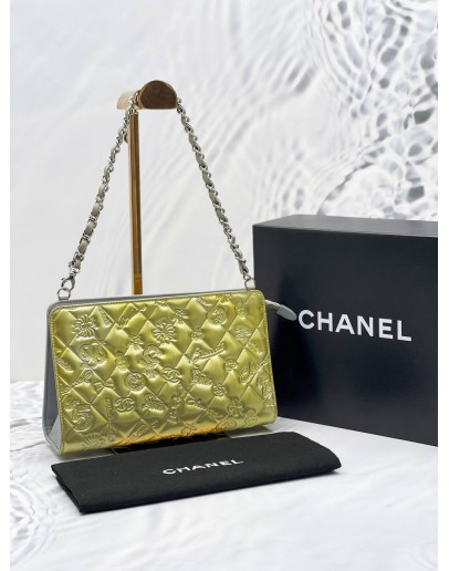 (SALE) 2010 CHANEL LUCKY SYMBOLS POUCH BAG IN SOFT GREEN EMBOSSED PATENT LEATHER 