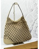 GUCCI BRITT HOBO SHOULDER BAG IN SIGNATURE GG SUPREME CANVAS