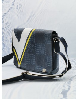 LOUIS VUITTON DISTRICT PM CROSSBODY BAG IN BLUE DAMIER COBALT CANVAS 