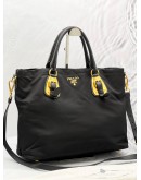 (LIKE NEW) PRADA TOTE HANDLE BAG WITH STRAP IN BLACK NYLON / LEATHER