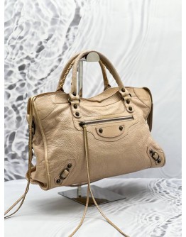 BALENCIAGA PRALINE LAMBSKIN LEATHER MEDIUM MOTORCYCLE CITY BAG IN BEIGE 