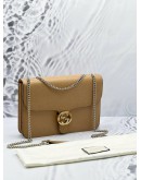 GUCCI INTERLOCKING GG CAMELIA LIGHT GOLD CHAIN SLING BAG IN BEIGE CALFSKIN LEATHER