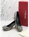 SALVATORE FERRAGAMO BLACK/ SILVER VARA BOW PUMPS SIZE 7 -FULL SET- 