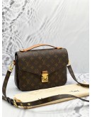 LOUIS VUITTON POCHETTE METIS MM CROSSBODY BAG IN BROWN MONOGRAM CANVAS GOLD HARDWARE