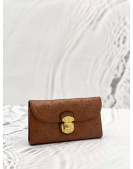 LOUIS VUITTON AMELIA WALLET IN CARAMEL BROWN MONOGRAM MAHINA LEATHER 