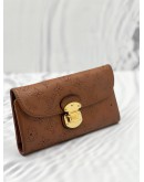 LOUIS VUITTON AMELIA WALLET IN CARAMEL BROWN MONOGRAM MAHINA LEATHER 