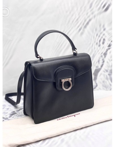 (LIKE NEW) SALVATORE FERRAGAMO BLACK LEATHER KELLY TOP HANDLE BAG 