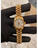 (UNUSED) 2003 ROLEX LADY DATEJUST FULL 18K 750 YELLOW GOLD DIAMOND DIAL REF 179175 26MM AUTOMATIC WATCH -FULL SET-