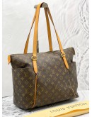 LOUIS VUITTON TOTALLY MM TOTE SHOULDER BAG IN BROWN MONOGRAM CANVAS WITH LEATHER TRIM 