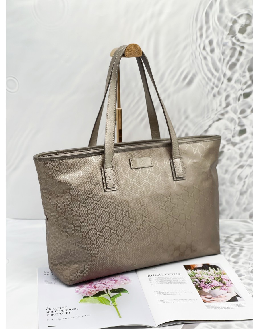 Tote Bag /souvenir : Made in Malaysia , Luxury, Bags & Wallets on Carousell