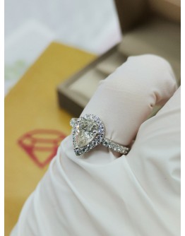 DIAMOND PEAR BRILLEANT RING