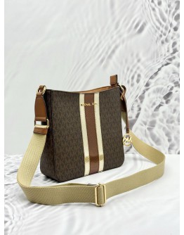 MICHAEL KORS JET SET TRAVEL SHOULDER AND CROSSBODY BAG IN BROWN MK SIGNATURE CANVAS AND LIGHT BROWN CALFSKIN LEATHER