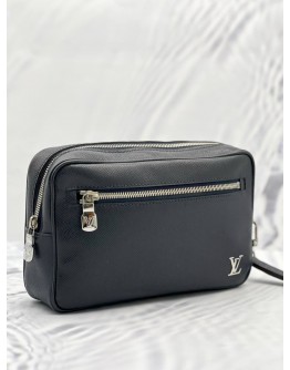 (LIKE NEW) YEAR 2019 LOUIS VUITTON BLACK TAIGA LEATHER KASAI CLUTCH 