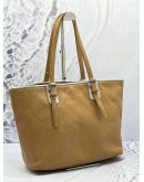 (SALE) LONG CHAMP QUILTED EMBOSSED LEATHER TOTE BAG WITH POUCH