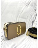 MARC JACOBS BROWN / WHITE LEATHER SMALL CAMERA CROSSBODY BAG WITH DOUBLE ZIPPED