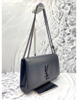 YSL SAINT LAURENT MEDIUM KATE IN BLACK PEBBLED LEATHER CHAIN BAG