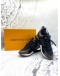 (LIKE NEW) LOUIS VUITTON RUNAWAY SNEAKERS -FULL SET-