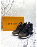 (LIKE NEW) LOUIS VUITTON RUNAWAY SNEAKERS -FULL SET-