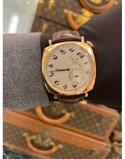 (LIKE NEW) 2023 VACHERON CONSTANTIN HISTORIQUES AMERICAN 18K 750 YELLOW GOLD REF 82035 40MM MANUAL WINDING WATCH