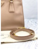PRADA MEDIUM GALLERIA IN BEIGE SAFFIANO LUX LEATHER WITH STRAP