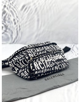 (BRAND NEW) BALENCIAGA NYLON WAVE LOGO PRINT WHEEL BLACK WHITE BELTPACK