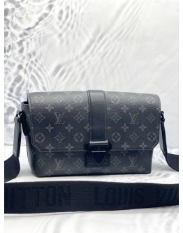 (LIKE NEW) 2023 MICROCHIP LOUIS VUITTON S-CAPE MESSENGER MONOGRAM ECLIPSE BAG 