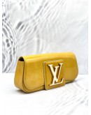 LOUIS VUITTON VERT IMPRESSION PATENT LEATHER CLUTCH 