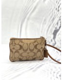 COACH CORNER ZIP WRISTLET POUCH BROWN SIGNATURE CANVAS