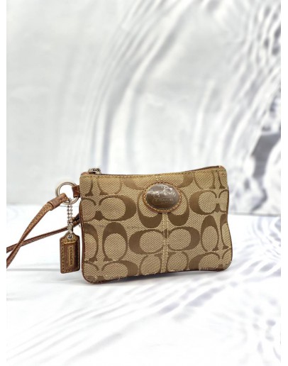 COACH CORNER ZIP WRISTLET POUCH BROWN SIGNATURE CANVAS