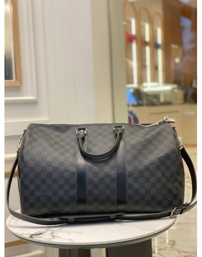 (LIKE NEW) LOUIS VUITTON KEEPAL BANDOULIERE 45 DAMIER GRAPHITE CANVAS 