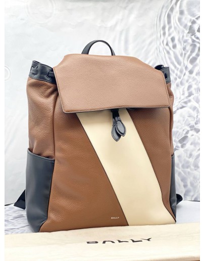(LIKE NEW) BALLY LAGO LEATHER BACKPACK IN CARAMEL AND CREAM COLOUR DESIGN