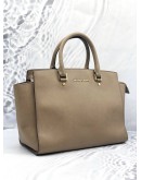 (LIKE NEW) MICHAEL KORS SUTTON SAFFIANO LEATHER IN LIGHT BROWN GOLD HARDWARE WITH LONG STRAP 