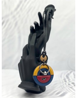 (UNUSED) BRAUN BUFFEL BLACK / MULTICOLOR KEYCHAIN
