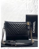 (LIKE NEW) 2019 CHANEL LARGE CHEVRON GABRIELLE BLACK HOBO BAG -FULL SET-