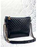(LIKE NEW) 2019 CHANEL LARGE CHEVRON GABRIELLE BLACK HOBO BAG -FULL SET-