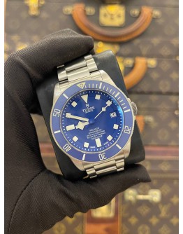 (UNUSED) 2020 TUDOR PELAGOS TITANIUM REF 25600TB BLUE DIAL BLUE BEZEL 42MM AUTOMATIC WATCH -FULL SET-
