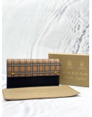 (LIKE NEW) BURBERRY SMALL SCALE CHECK AND BLACK LEATHER CONTINENTAL WALLET -FULL SET-