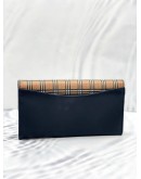 (LIKE NEW) BURBERRY SMALL SCALE CHECK AND BLACK LEATHER CONTINENTAL WALLET -FULL SET-