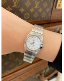(LIKE NEW) 2020 OMEGA CONSTELLATION REF 123.15.27.60.55.002 WHITE DIAMOND MOTHER OF PEARL DIAL DIAMOND BEZEL 27MM QUARTZ WATCH -FULL SET-