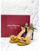 (LIKE NEW) SALVATORE FERRAGAMO BOW ACCENTS PATENT LEATHER SANDALS SIZE 6 1/2