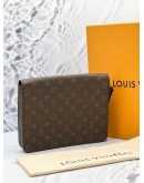(LIKE NEW) LOUIS VUITTON MONOGRAM S LOCK CLUTCH 