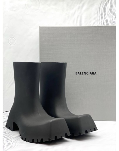 (LIKE NEW) BALENCIAGA BLACK TROOPER ANKLE BOOTS SIZE UK 6