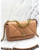 (LIKE NEW) CHANEL LAMBSKIN QUILTED MEDIUM CHANEL 19 FLAP -FULL SET-