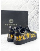 (LIKE NEW) VERSACE LOW TOP VITELLO ST.BAROCCO SIGNATURE PRINTED LEATHER SNEAKER SIZE 42 -FULL SET-
