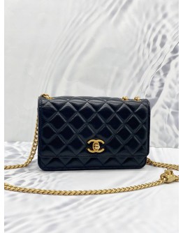 (LIKE NEW)CHANEL BLACK QUILTED LAMBSKIN CAMELLIA WALLET ON CHAIN GHW -FULL SET-