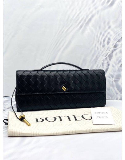 (LIKE NEW) BOTTEGA VANETA BLACK ANDIAMO CLUTCH 